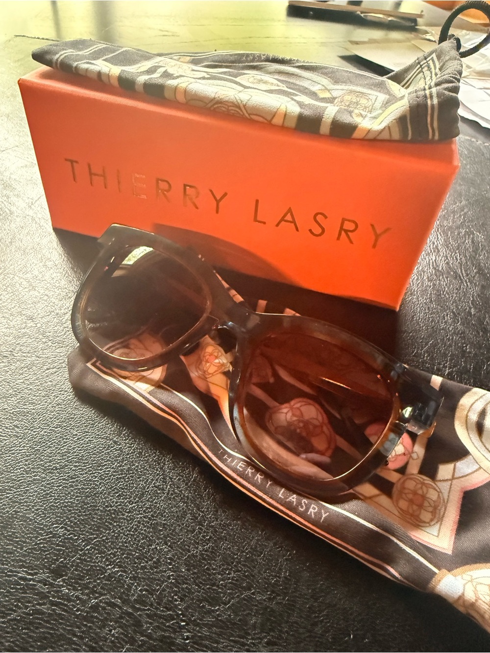 THIERRY LASRY SAVVY gradient brown sunglasses